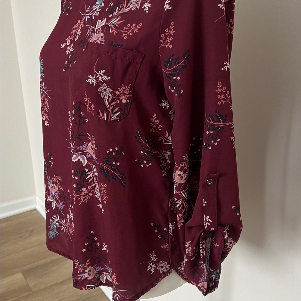 Lily White Floral Blouse - Picture 2 of 3